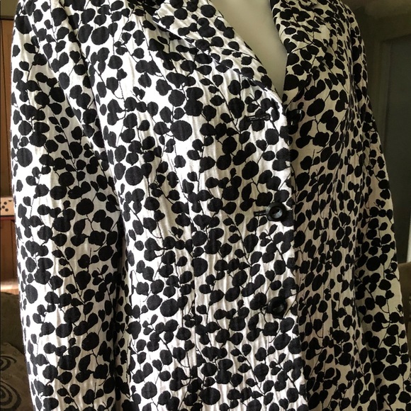 JONES WEAR Ladies Sz 16 Black & White Jacket. Quality material. - Picture 5 of 13